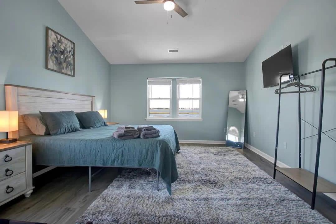 Surf City Serene Waterfront Vacation Home Экстерьер фото