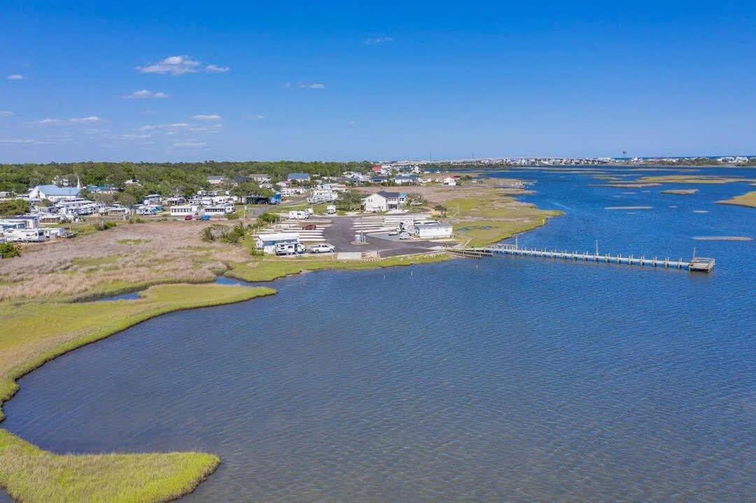 Surf City Serene Waterfront Vacation Home Экстерьер фото