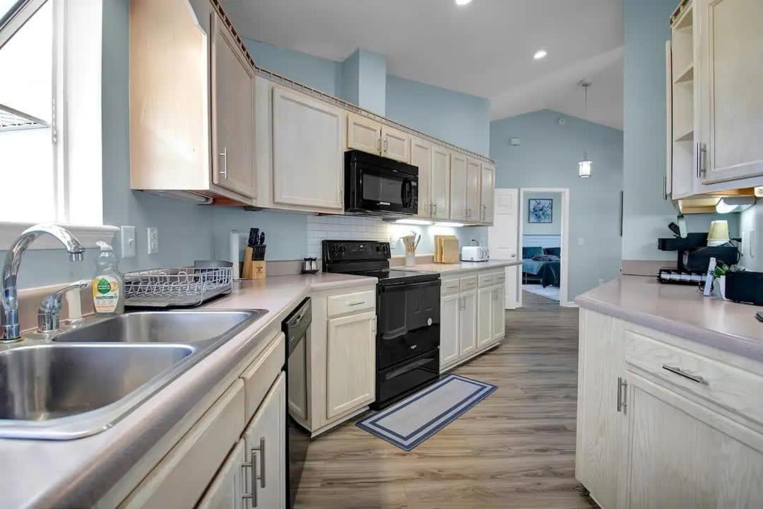 Surf City Serene Waterfront Vacation Home Экстерьер фото