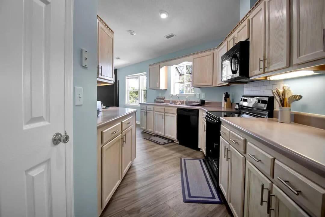 Surf City Serene Waterfront Vacation Home Экстерьер фото